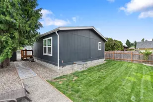 1018 SE Front St, Winlock, WA 98596 - Photo 3
