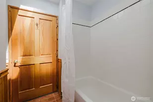 7685 NE Harbor View Dr, Poulsbo, WA 98370 - Photo 5