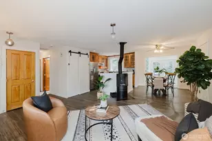 7685 NE Harbor View Dr, Poulsbo, WA 98370 - Photo 19