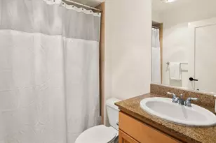 1029 Belmont Ave E, Seattle, WA 98102 - Photo 17