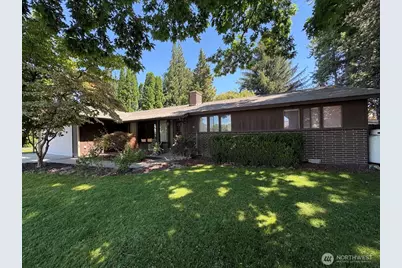 811 Kansas Avenue N, East Wenatchee, WA 98802 - Photo 1