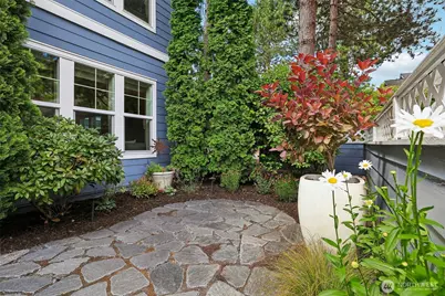 3935 226th Place SE #111, Issaquah, WA 98029 - Photo 1