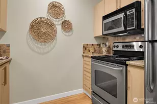 424 N 85th St, Seattle, WA 98103 - Photo 17