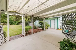 881 E Cedar St, Belfair, WA 98528 - Photo 33