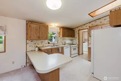 881 E Cedar Street, Belfair, WA 98528 - Photo 13