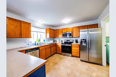 9121 Paradise View Street SE, Yelm, WA 98597 - Photo 11