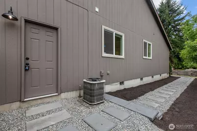 15106 14th Avenue Ct E, Tacoma, WA 98445 - Photo 35