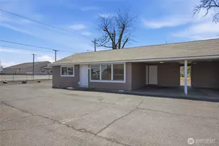 329 S Gibby Rd, Moses Lake, WA 98837 - Photo 3