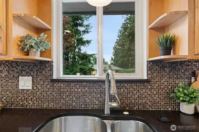 1011 Carol Way, Edmonds, WA 98020 - Photo 17