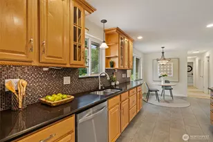 1011 Carol Way, Edmonds, WA 98020 - Photo 15