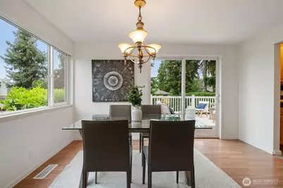 1011 Carol Way, Edmonds, WA 98020 - Photo 11
