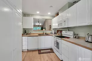 4304 S 220th Pl, Kent, WA 98032 - Photo 17