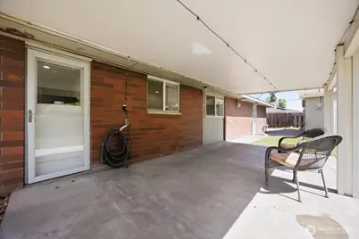 933 Vine Ave, Sunnyside, WA 98944 - Photo 31