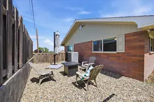 933 Vine Ave, Sunnyside, WA 98944 - Photo 33
