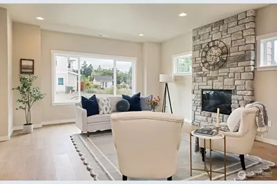 695 3rd Street #B, Langley, WA 98260 - Photo 3