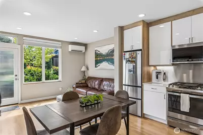 3665 Interlake Avenue N #B, Seattle, WA 98103 - Photo 7