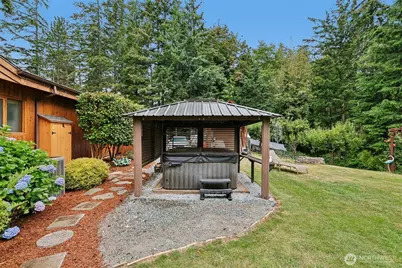 1834 Lake Drive, Camano Island, WA 98282 - Photo 25
