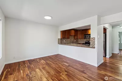 10410 NE 32nd Place #D103, Bellevue, WA 98004 - Photo 13