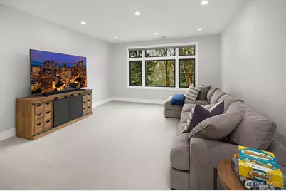 410 98 Avenue NE, Bellevue, WA 98004 - Photo 25