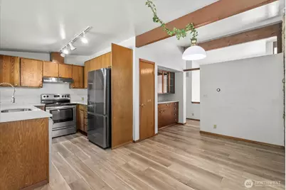 131 109th Avenue SE, Bellevue, WA 98004 - Photo 5