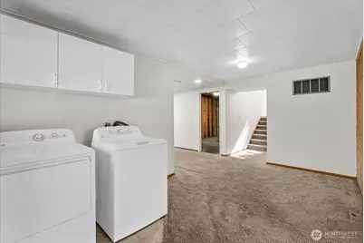 131 109th Avenue SE, Bellevue, WA 98004 - Photo 25