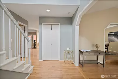 1819 221st Place NE, Sammamish, WA 98074 - Photo 3