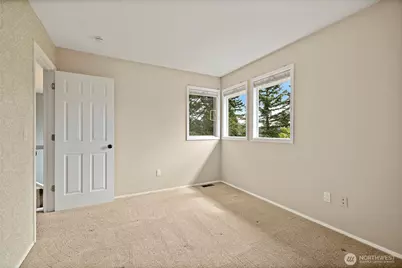 1819 221st Place NE, Sammamish, WA 98074 - Photo 17