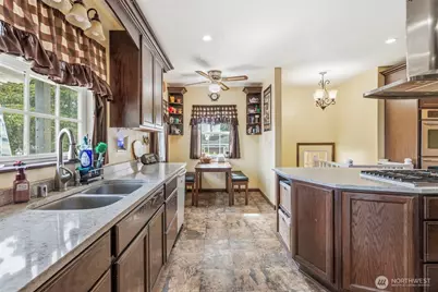 8300 SE Riverview Lane, Vancouver, WA 98664 - Photo 15