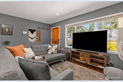 3701 SW Henderson Street, Seattle, WA 98126 - Photo 5