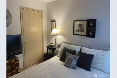 11712 10th Avenue E, Tacoma, WA 98445 - Photo 17