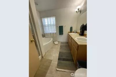 11712 10th Avenue E, Tacoma, WA 98445 - Photo 11
