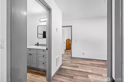 12936 Hubbard Street SE, Rainier, WA 98576 - Photo 11