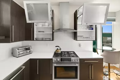 1616 Taylor Avenue N, Seattle, WA 98109 - Photo 13