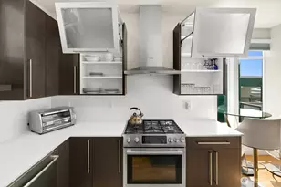 1616 Taylor Ave N, Seattle, WA 98109 - Photo 13