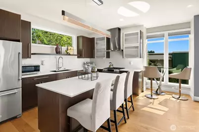 1616 Taylor Avenue N, Seattle, WA 98109 - Photo 9