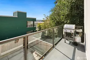 1616 Taylor Ave N, Seattle, WA 98109 - Photo 15