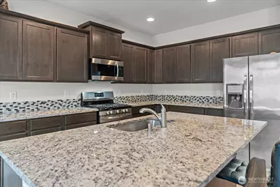 10568 191st St E, Puyallup, WA 98374 - Photo 5