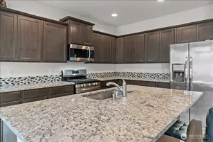 10568 191st St E, Puyallup, WA 98374 - Photo 5