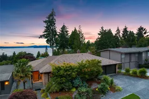 8731 Fauntlee Crest SW, Seattle, WA 98136 - Photo 1