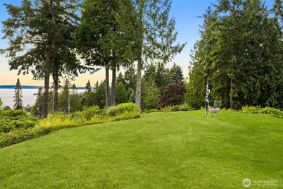 8731 Fauntlee Crest SW, Seattle, WA 98136 - Photo 17