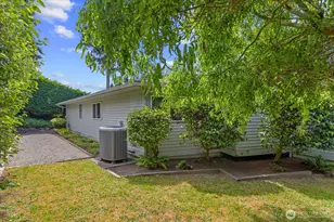 809 Spruce Pl, Edmonds, WA 98020 - Photo 35