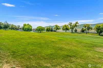 2820 8th Street SE, East Wenatchee, WA 98802 - Photo 7