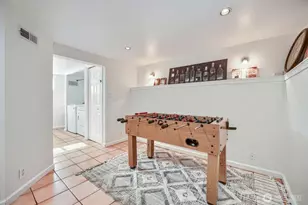 715 W Wheeler St, Seattle, WA 98119 - Photo 15