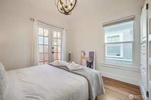 715 W Wheeler St, Seattle, WA 98119 - Photo 17