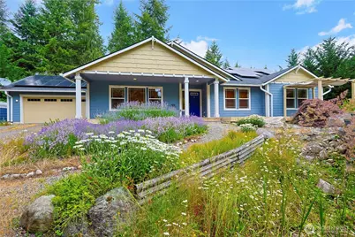 714 Tipsoo Loop S, Rainier, WA 98576 - Photo 1