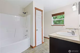 714 Tipsoo Loop S, Rainier, WA 98576 - Photo 27