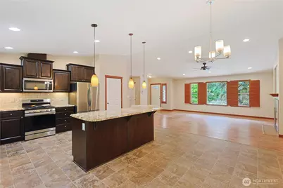 714 Tipsoo Loop S, Rainier, WA 98576 - Photo 15