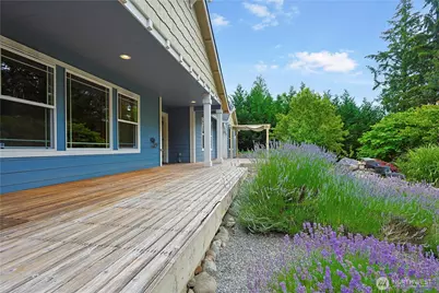 714 Tipsoo Loop S, Rainier, WA 98576 - Photo 11