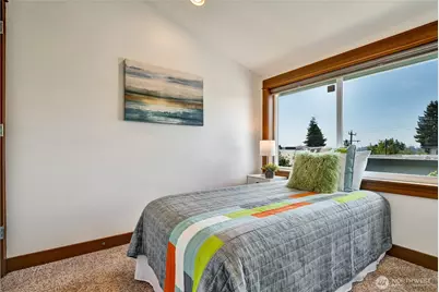 4516 Dayton Avenue N, Seattle, WA 98103 - Photo 11
