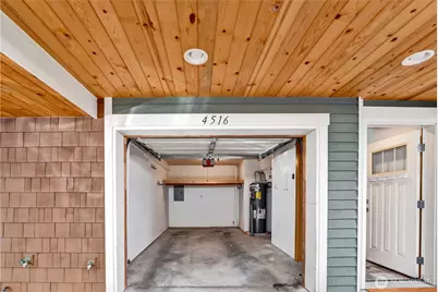 4516 Dayton Avenue N, Seattle, WA 98103 - Photo 13